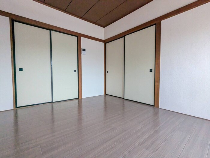 物件内観写真8　(居室)