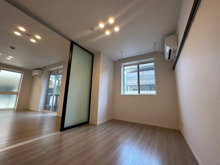 物件内観写真9　(居室)