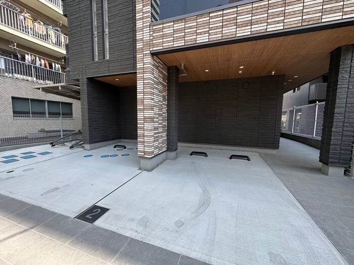 物件外観写真4　(駐車場)