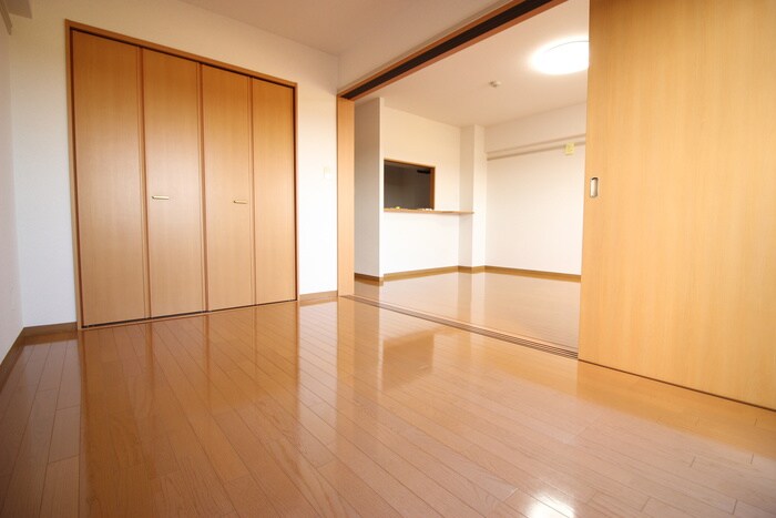 物件内観写真8　(居室)