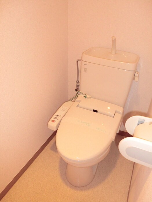 物件内観写真12　(トイレ)