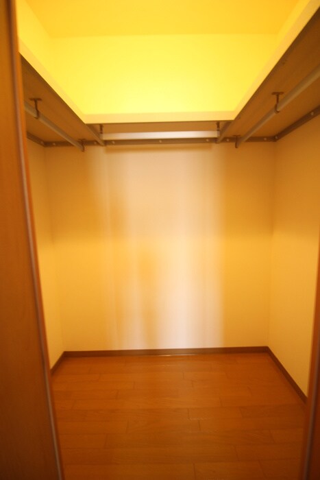 物件内観写真18　(収納)