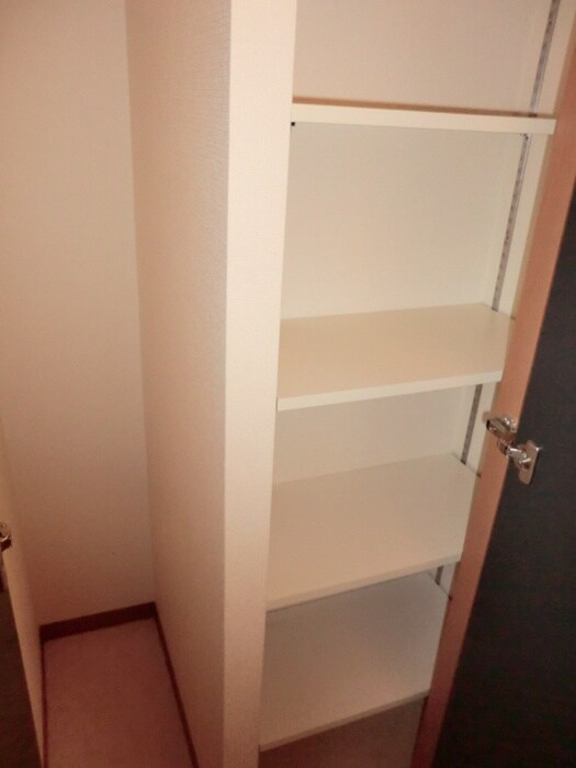 物件内観写真21　(収納)