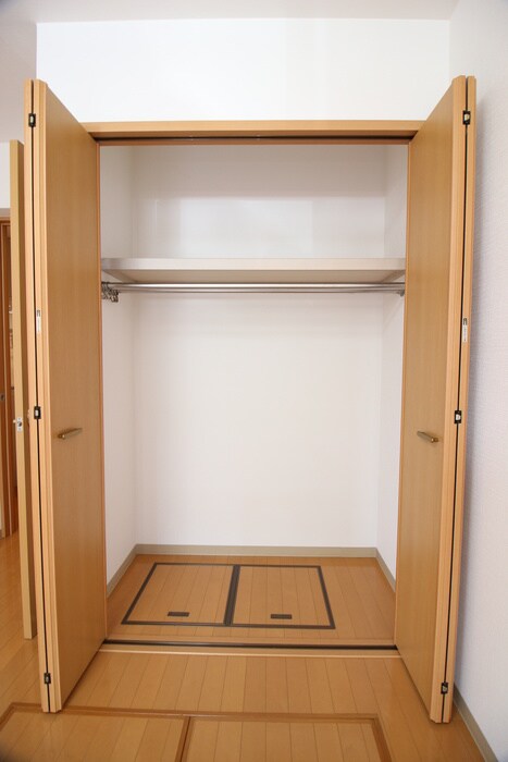 物件内観写真15　(収納)