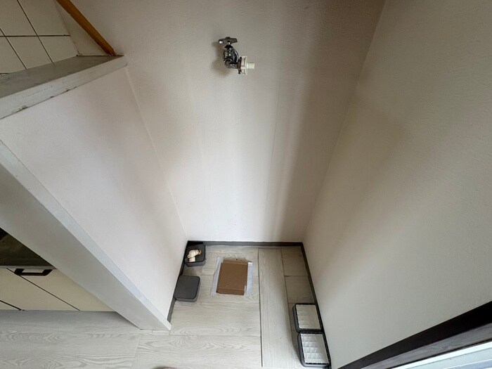 物件内観写真14　(洗濯機置場)