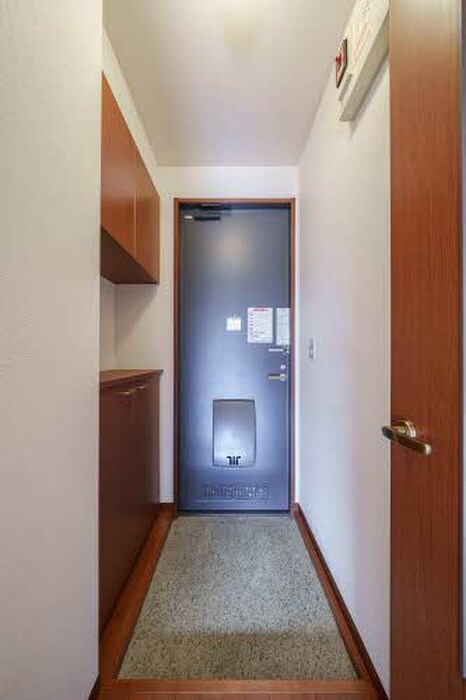 物件内観写真14　(玄関)