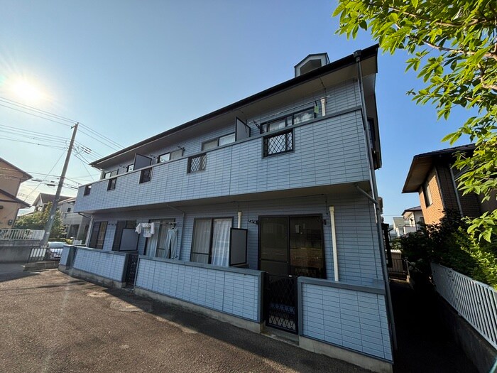 物件外観写真2　(駐輪場)