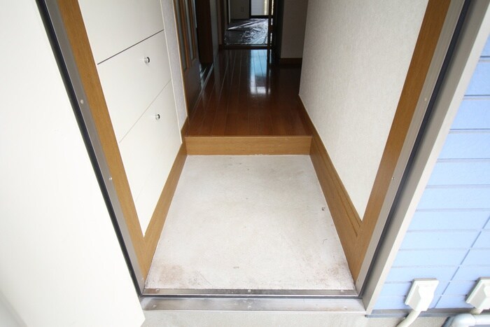 物件内観写真7　(玄関)