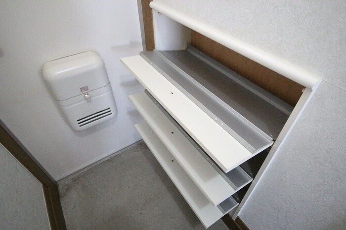 物件内観写真8　(靴箱)