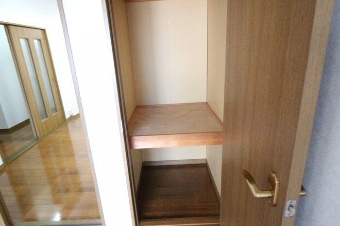 物件内観写真18　(収納)