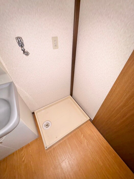 物件内観写真21　(洗濯機置場)