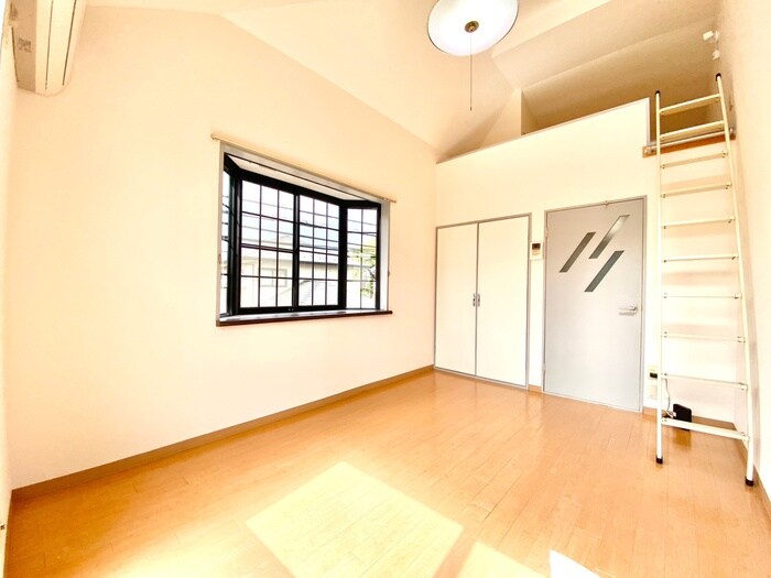 物件内観写真8　(居室)