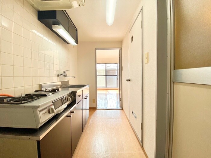 物件内観写真14　(廊下)