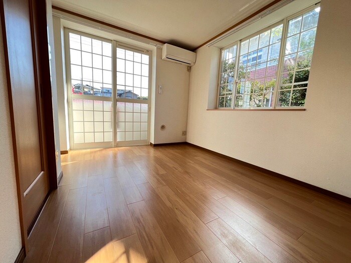 物件内観写真3　(居室)