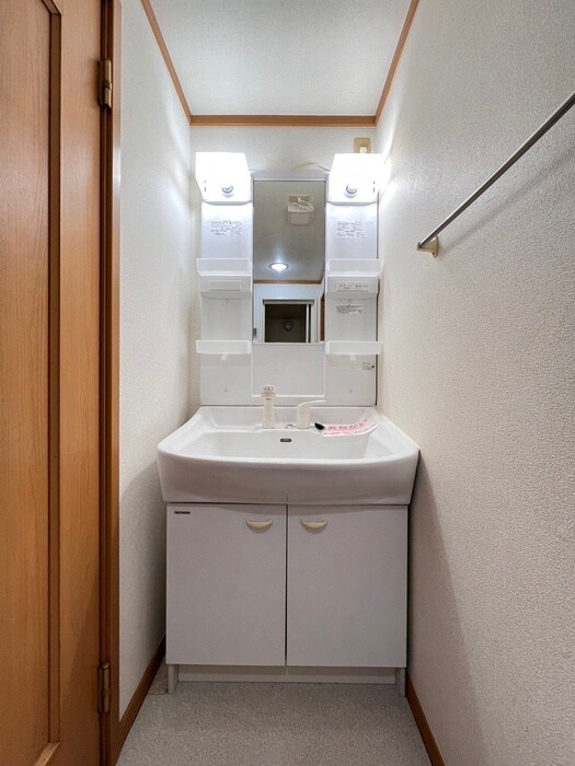 物件内観写真6　(洗面)