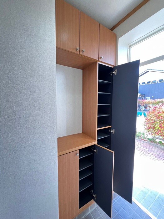 物件内観写真15　(靴箱)