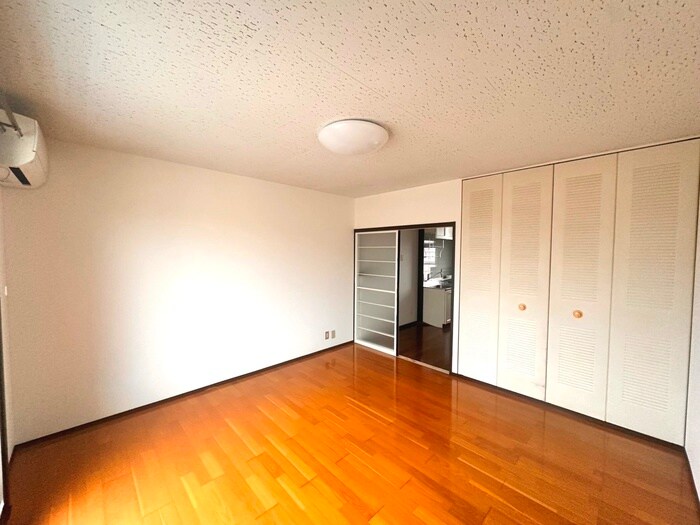 物件内観写真10　(居室)