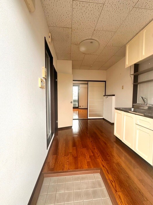 物件内観写真17　(廊下)