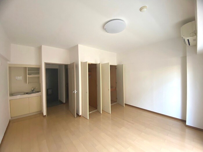 物件内観写真9　(居室)