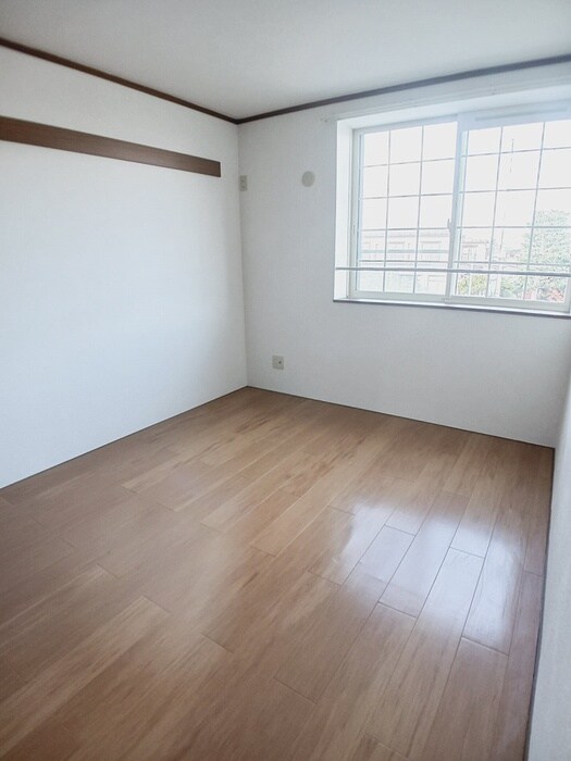 物件内観写真3　(居室)