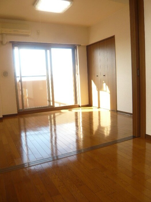 物件内観写真8　(居室)