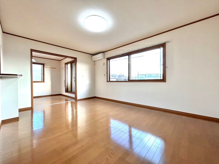 物件内観写真8　(居室)