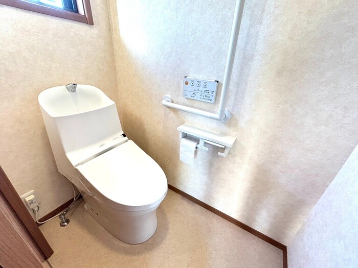 物件内観写真13　(トイレ)