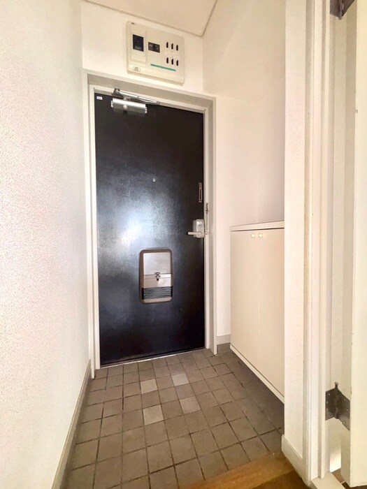 物件内観写真15　(玄関)
