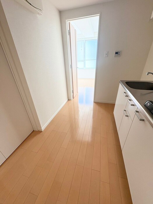 物件内観写真16　(廊下)