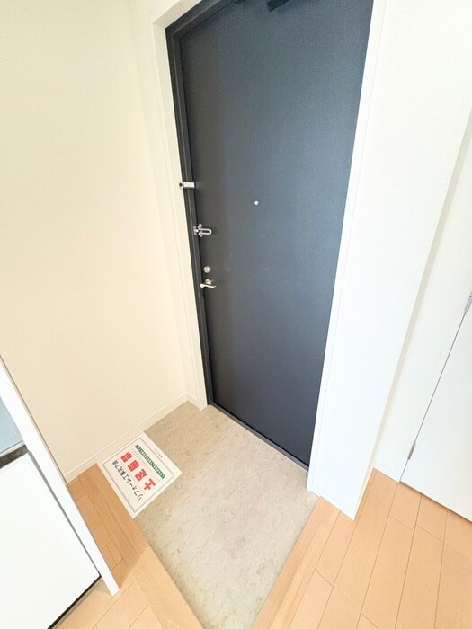 物件内観写真17　(玄関)