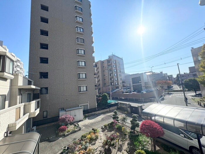 物件内観写真18　(室内からの展望)