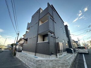 REGALEST東仙台外観写真