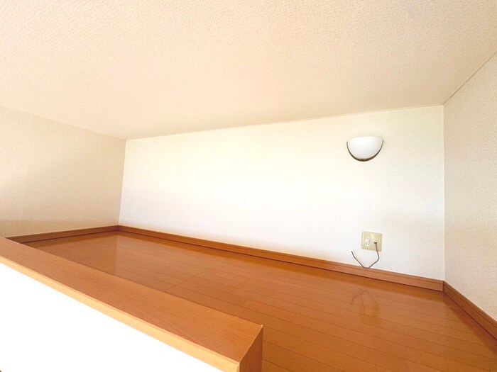 物件内観写真9　(ロフト)