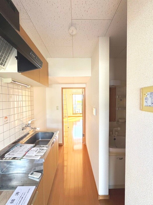 物件内観写真18　(廊下)