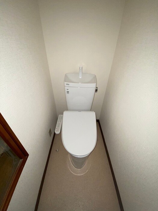 物件内観写真16　(トイレ)