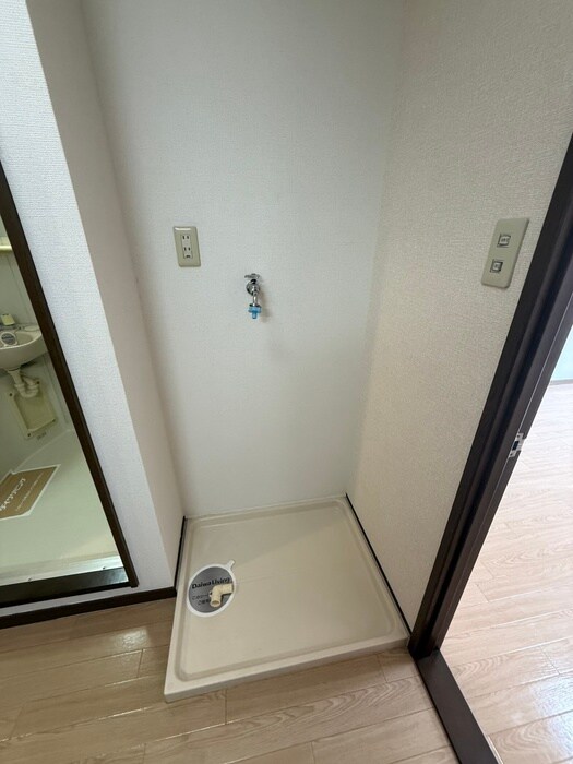 物件内観写真17　(洗濯機置場)