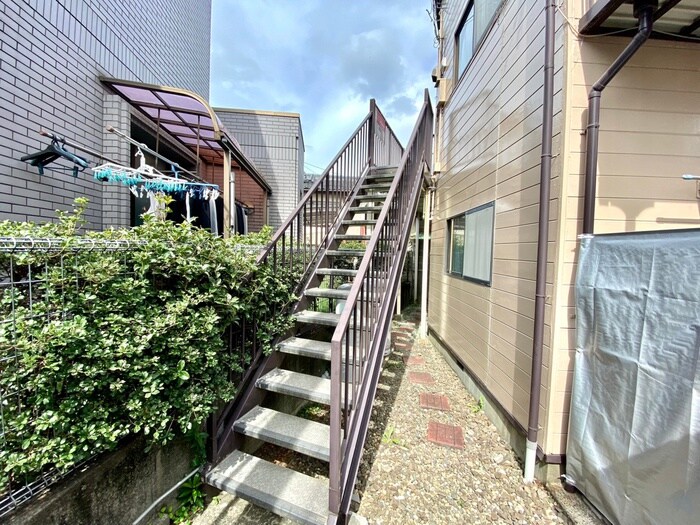 物件外観写真3　(駐輪場)