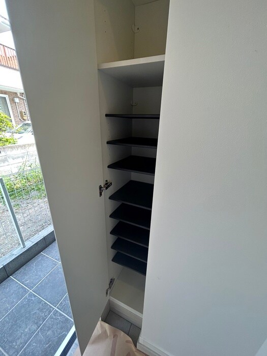 物件内観写真12　(靴箱)