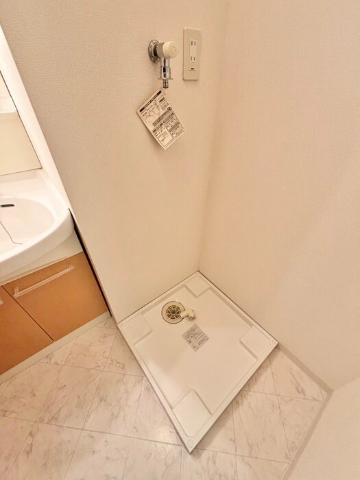 物件内観写真14　(洗濯機置場)