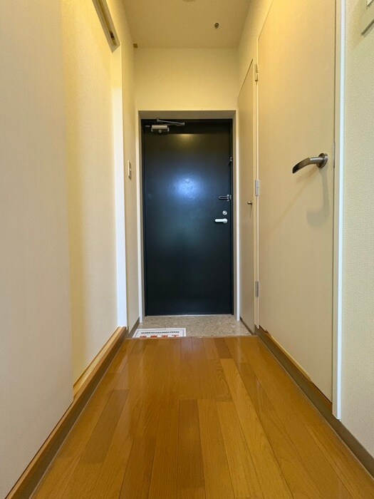 物件内観写真17　(廊下)