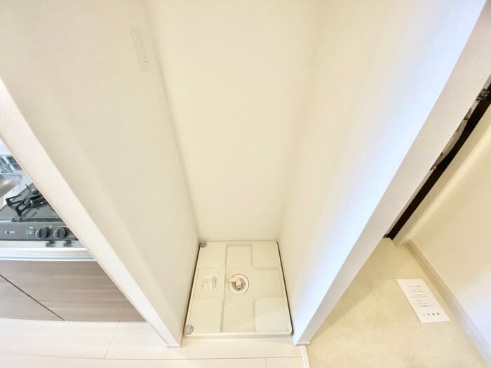 物件内観写真14　(洗濯機置場)