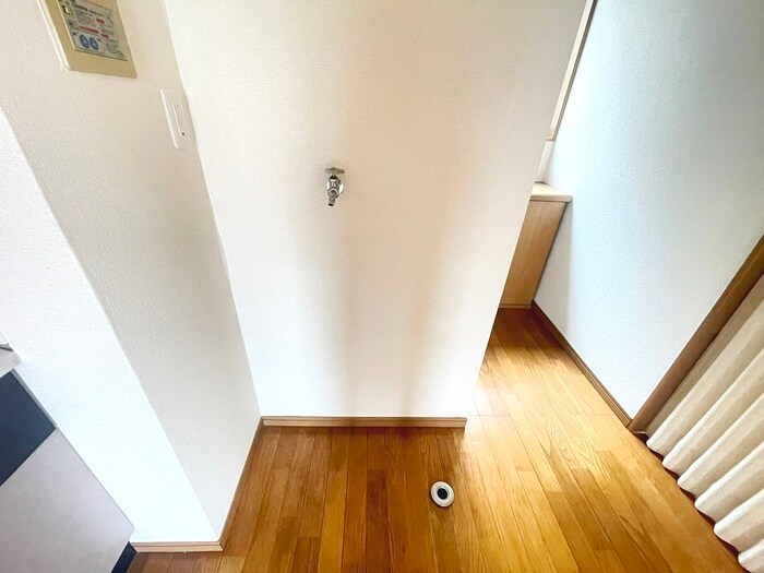 物件内観写真14　(洗濯機置場)