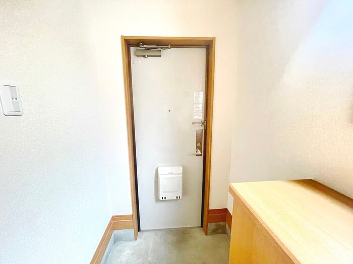 物件内観写真20　(玄関)
