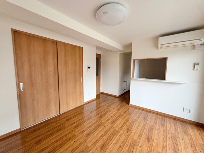 物件内観写真8　(居室)