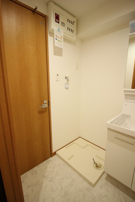 物件内観写真15　(洗濯機置場)