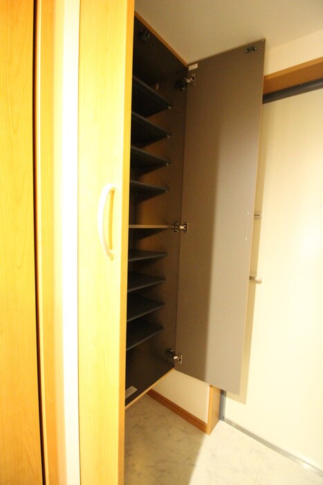 物件内観写真17　(靴箱)