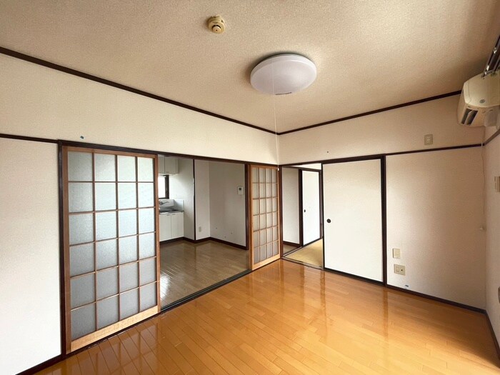 物件内観写真6　(居室)