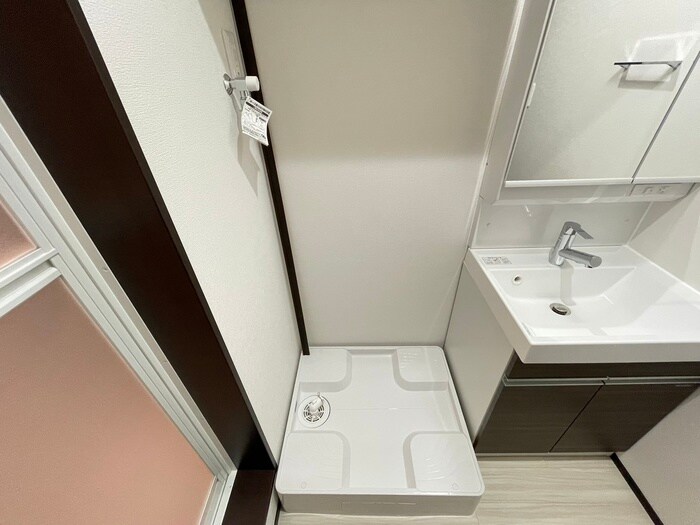 物件内観写真11　(洗濯機置場)