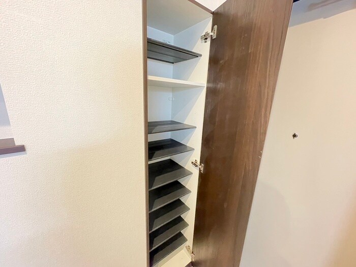 物件内観写真13　(収納)