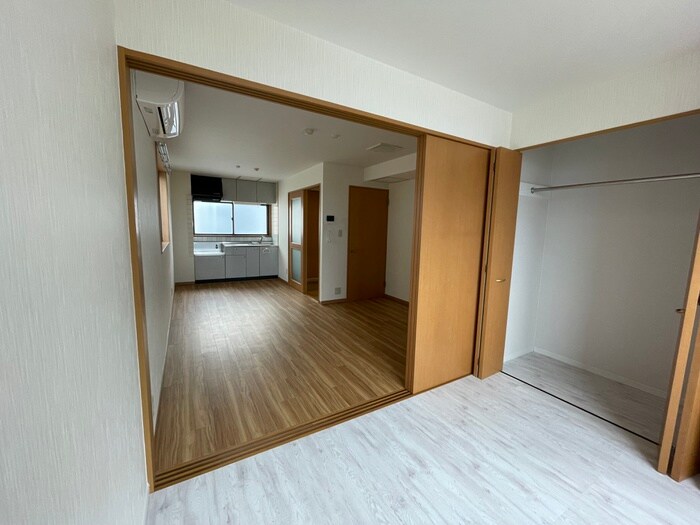 物件内観写真8　(居室)